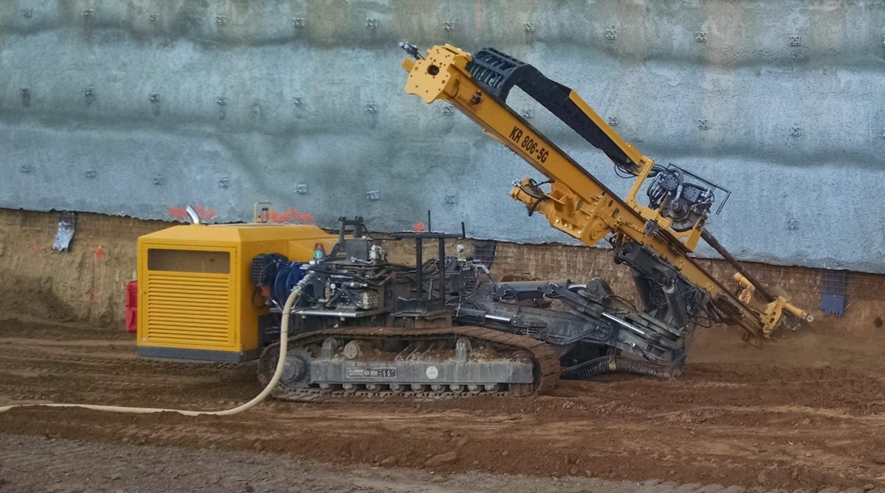 Anchor rig drilling soil nails